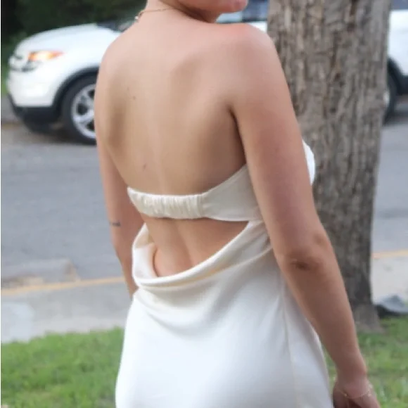 Satin Midi Dress with open back - Picture 2 of 7